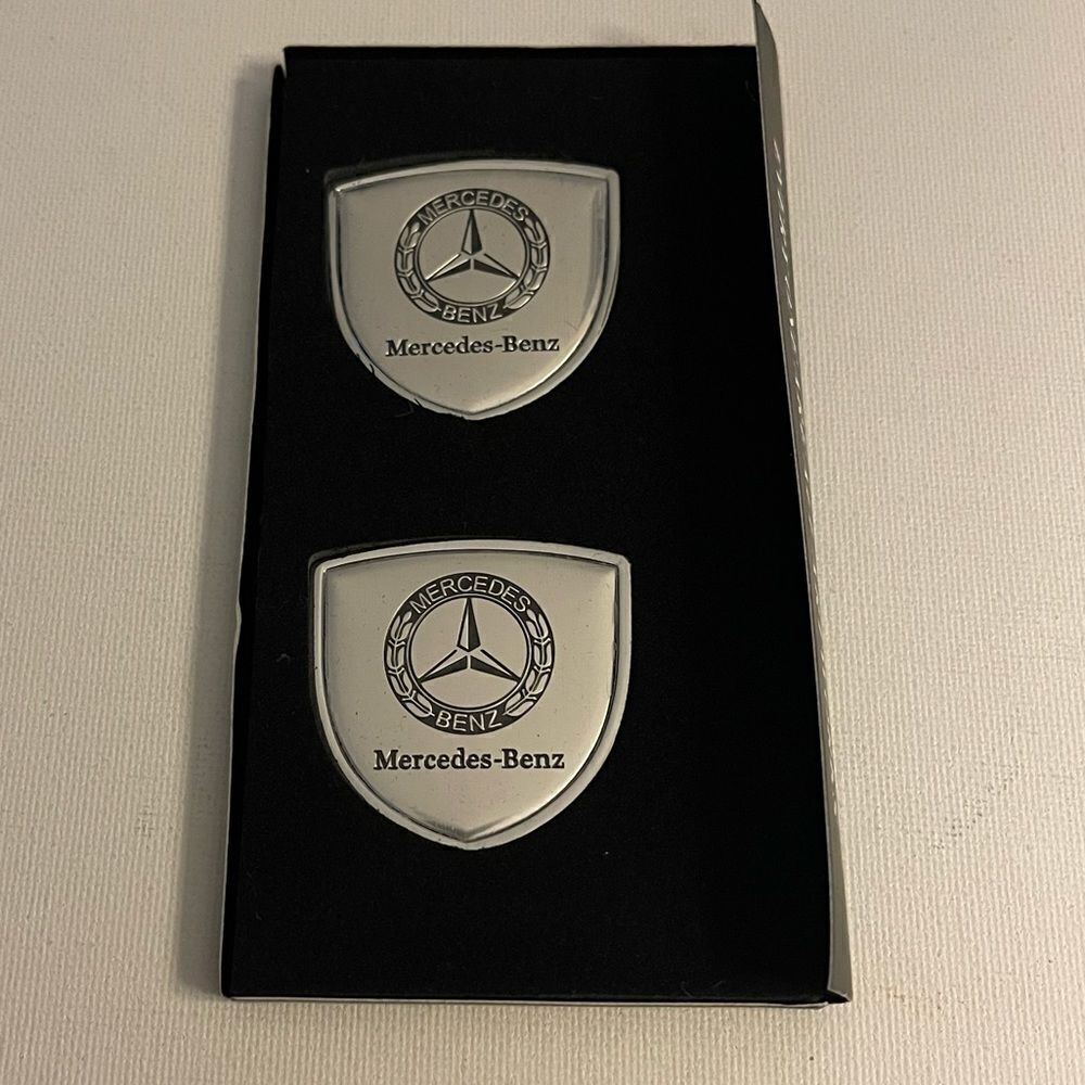 Mercedes Metal Emblem 4cm x 4cm Silver Set of 2 NWT